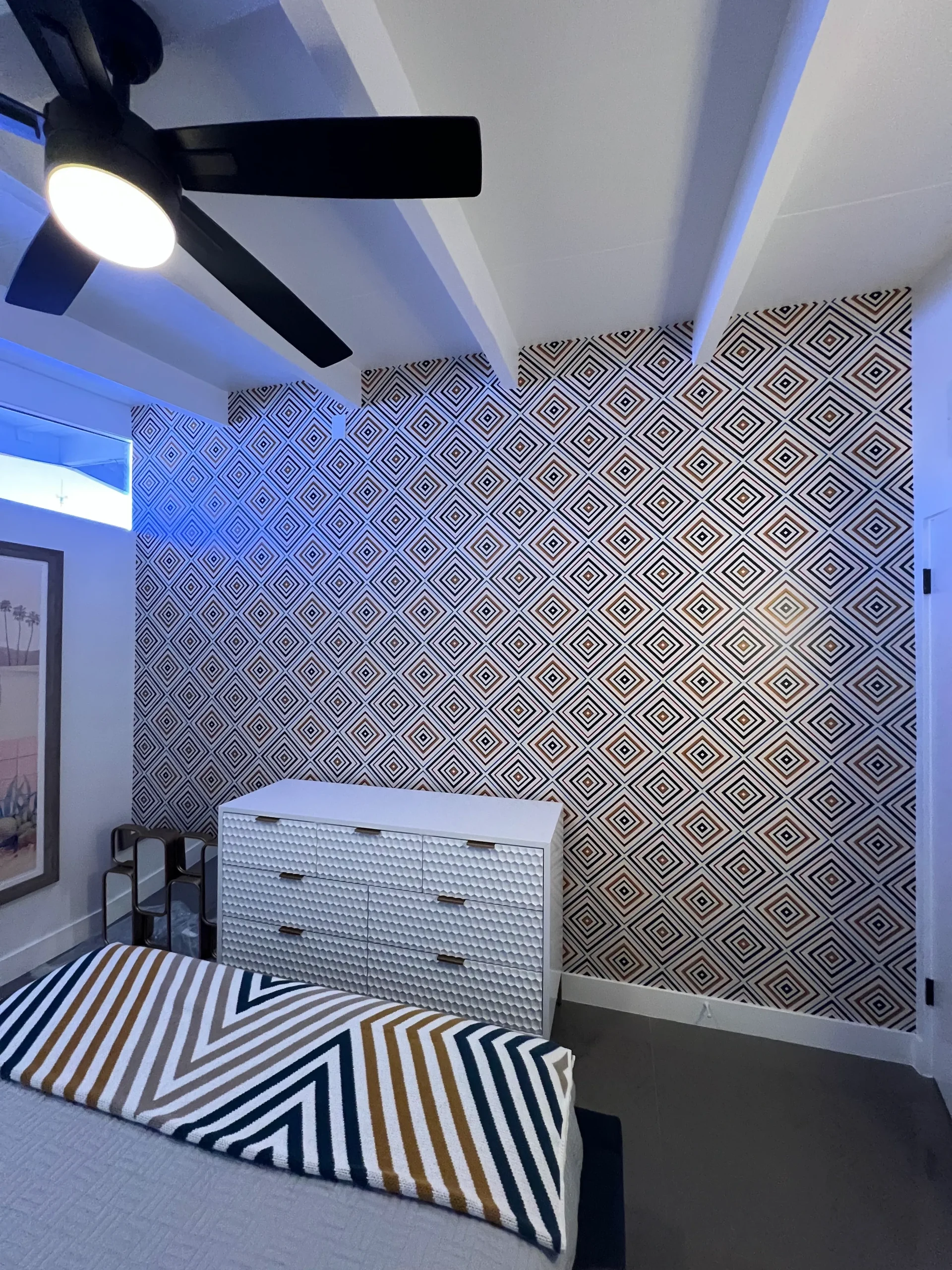 Line Wallpaper Installation